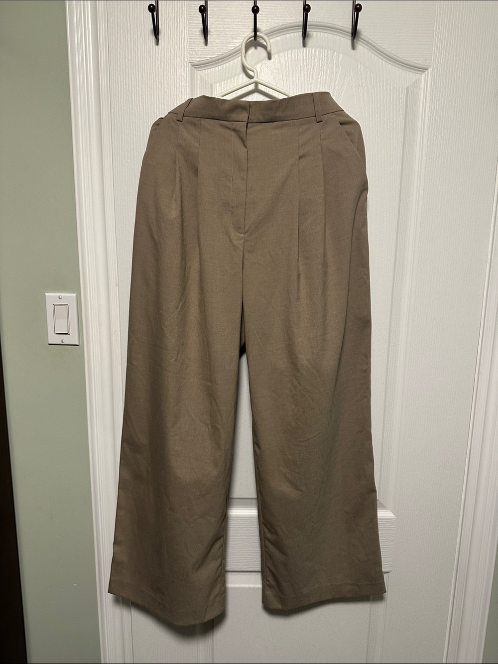 H&M Wide-Leg Dress Pants in Khaki Brown